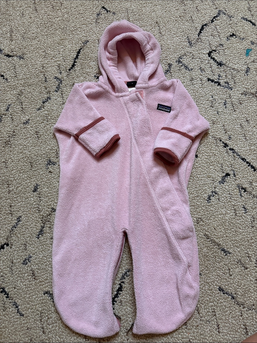 Patagonia Baby Pita Pocket Fleece Bunting that converts to a sleep sack 6-9 m